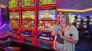 Live Caishen Wins table at abc1131 slot with professional dealer and HD camera feed